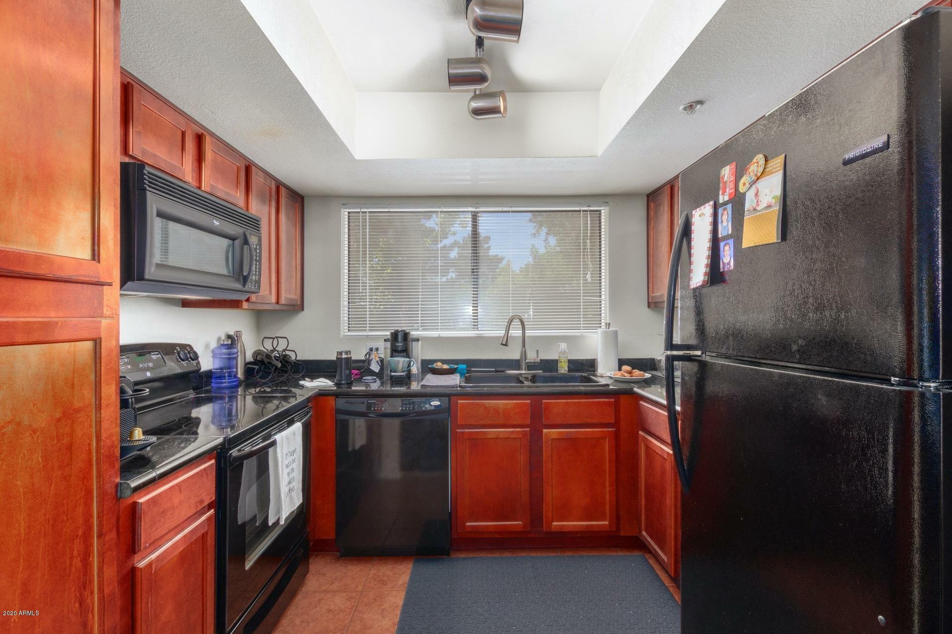 Property Photo:  9990 N Scottsdale Road 2011  AZ 85253 