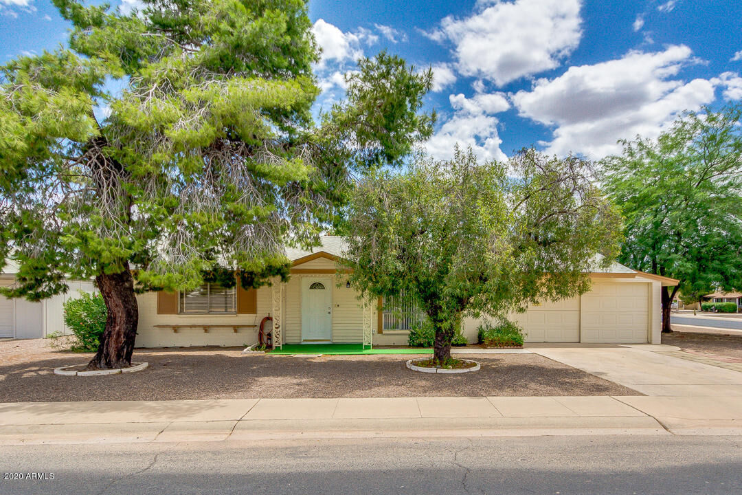Property Photo:  11221 N 111th Avenue  AZ 85351 