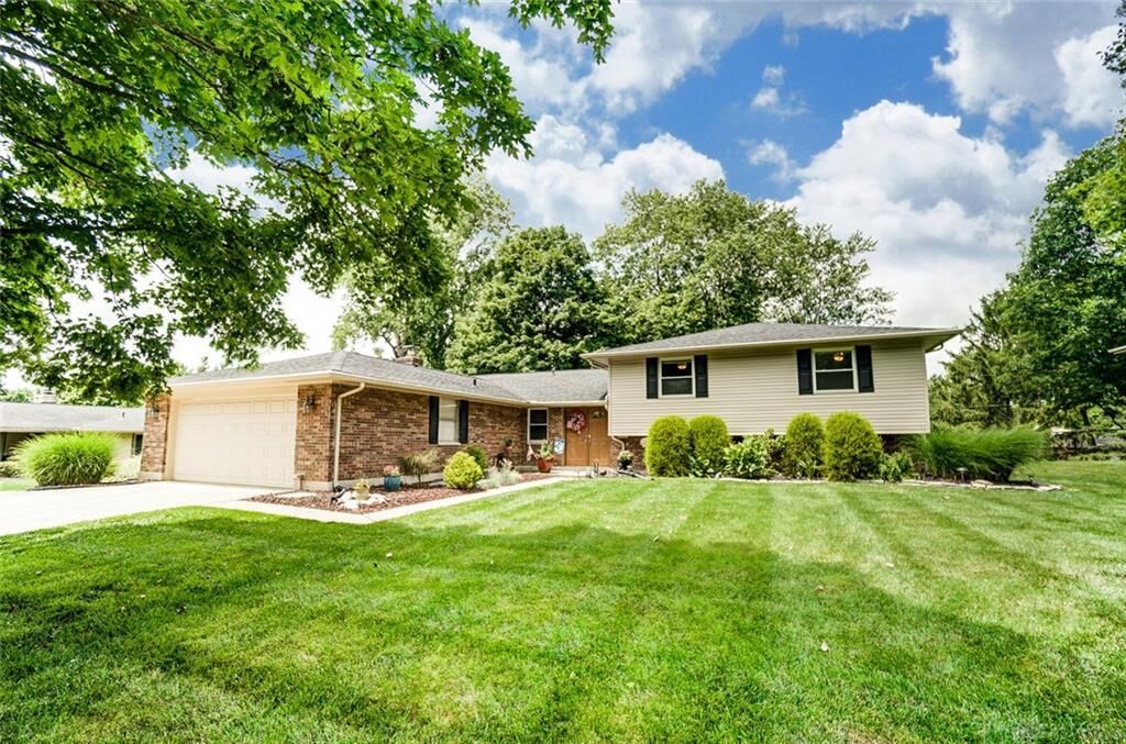 Property Photo: 6351 Millbank Drive OH 45459