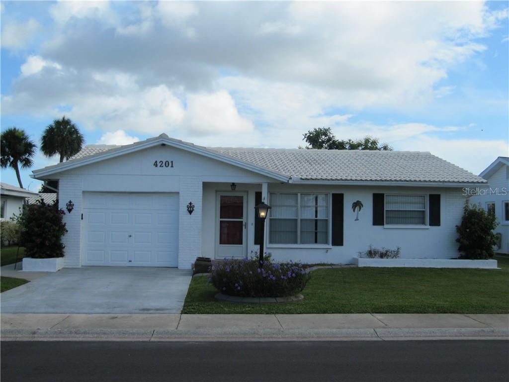 Property Photo:  4201 Neil Lane  FL 34208 