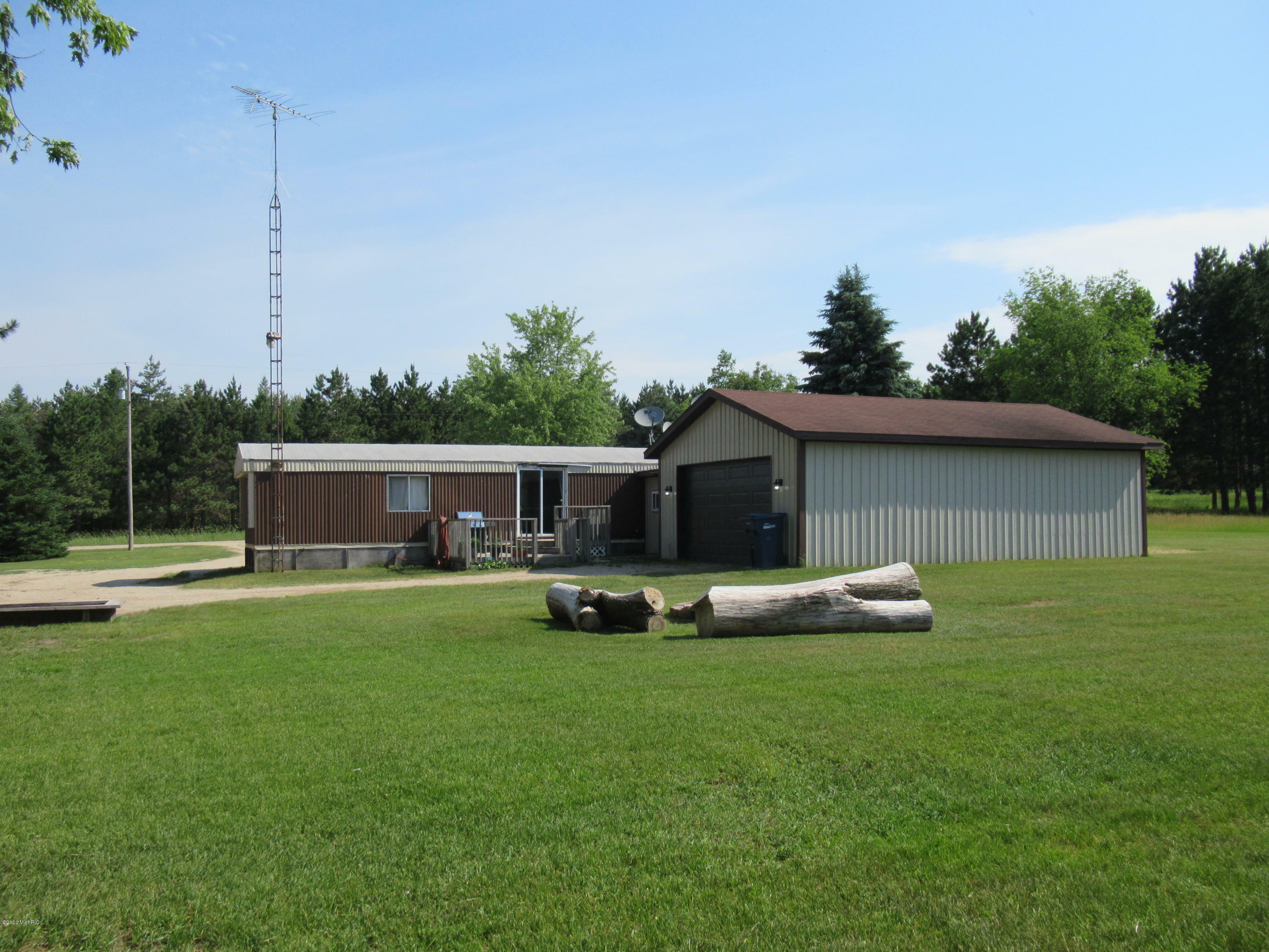 Property Photo:  8601 W 28 Road  MI 49638 