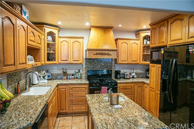 Property Photo: 1056 Jadestone Lane CA 92882