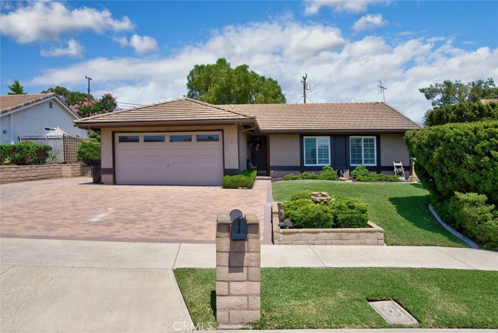 Property Photo: 4078 Jeffrey Drive CA 92886