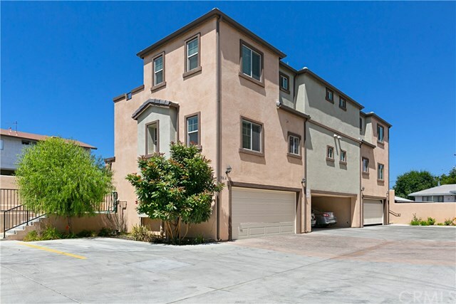 Property Photo:  306 S Monte Vista Street A  CA 90631 