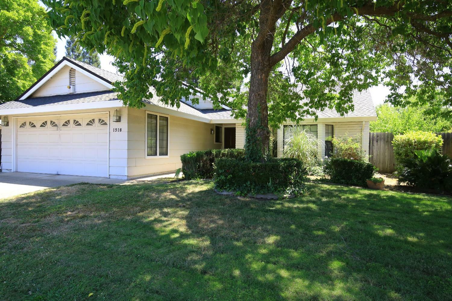 Property Photo:  1518 Pine Valley Circle  CA 95661 