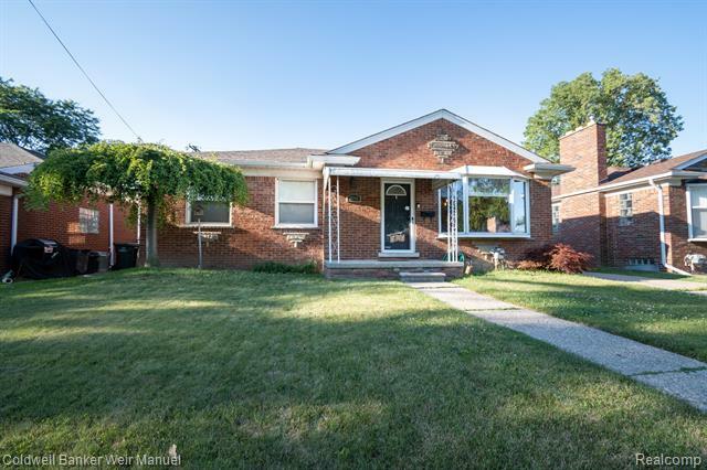 Property Photo:  20249 Sunnyside Street  MI 48080 