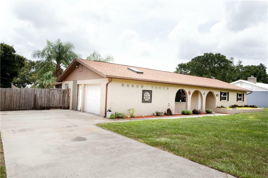 Property Photo:  7150 Orange Way  FL 33810 