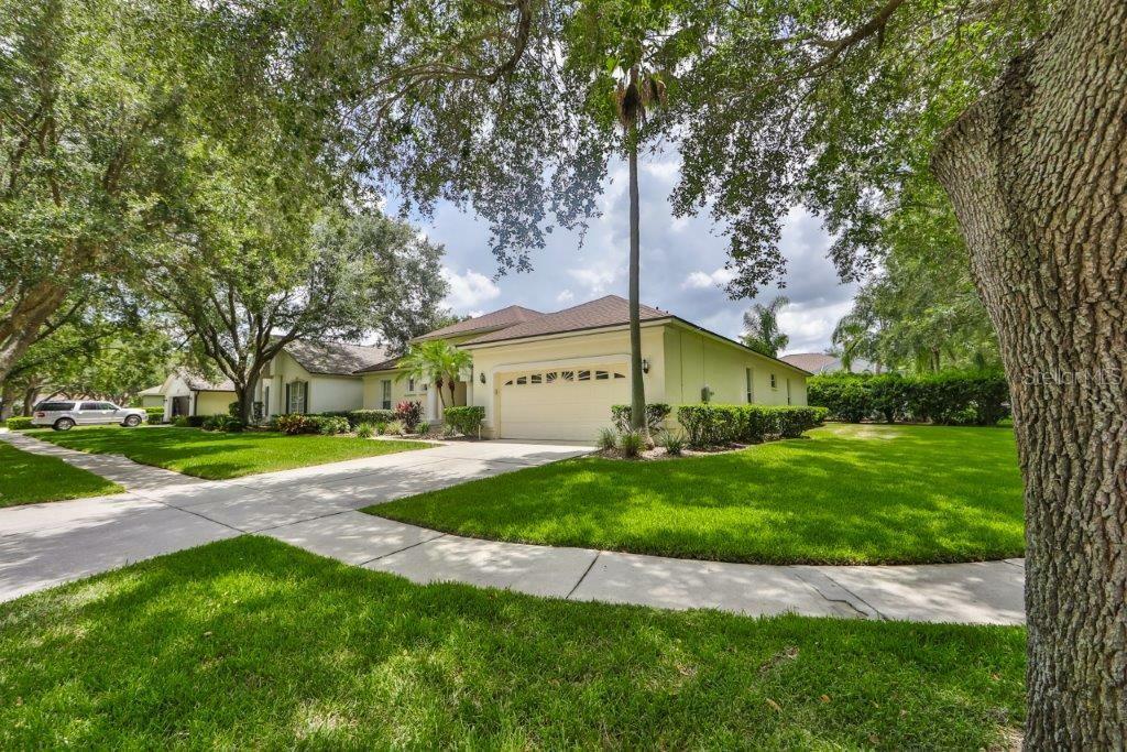 Property Photo:  5313 Twin Creeks Drive  FL 33596 