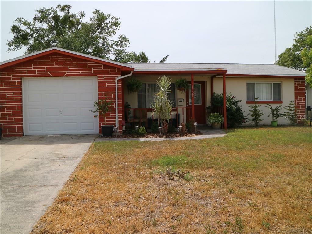 Property Photo:  1325 Maybury Drive  FL 34691 