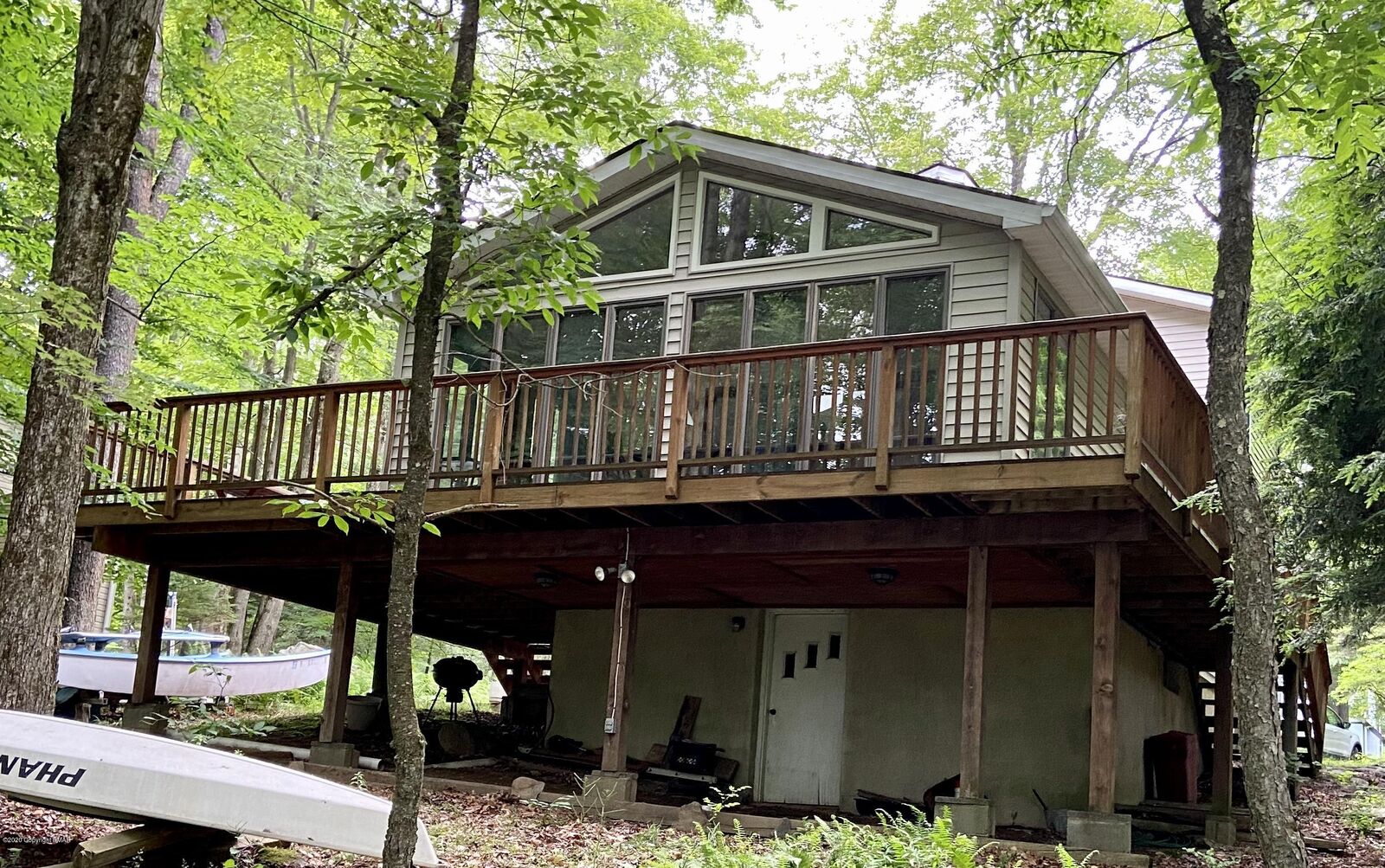 Property Photo: 206 Orono Drive PA 18347