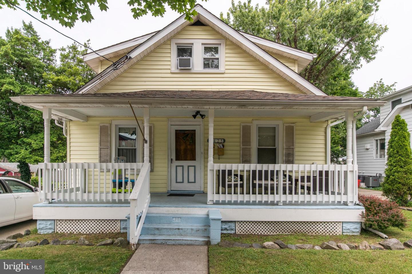 Property Photo: 425 E Emerald Avenue 2nd Floor NJ 08108