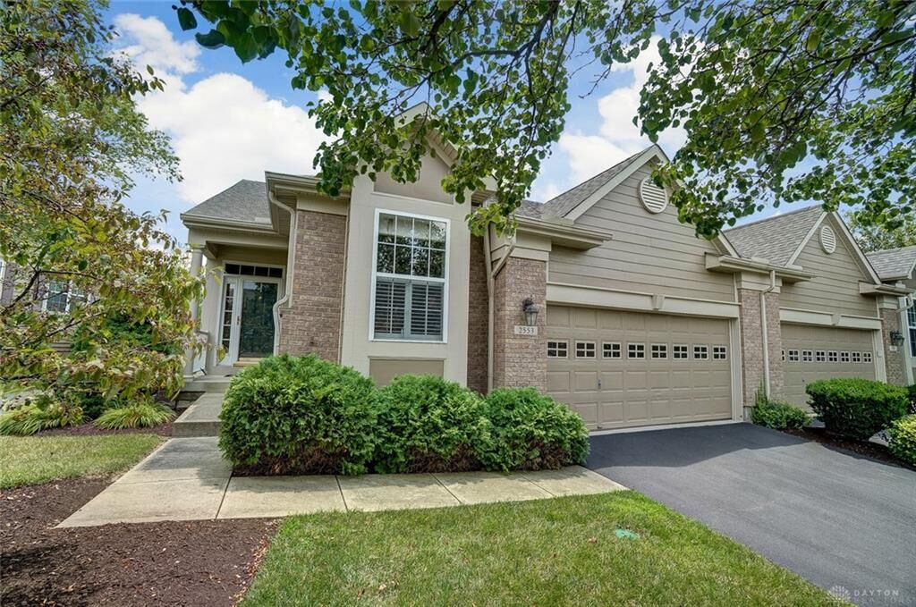 Property Photo:  2553 Greenside Drive  OH 45431 