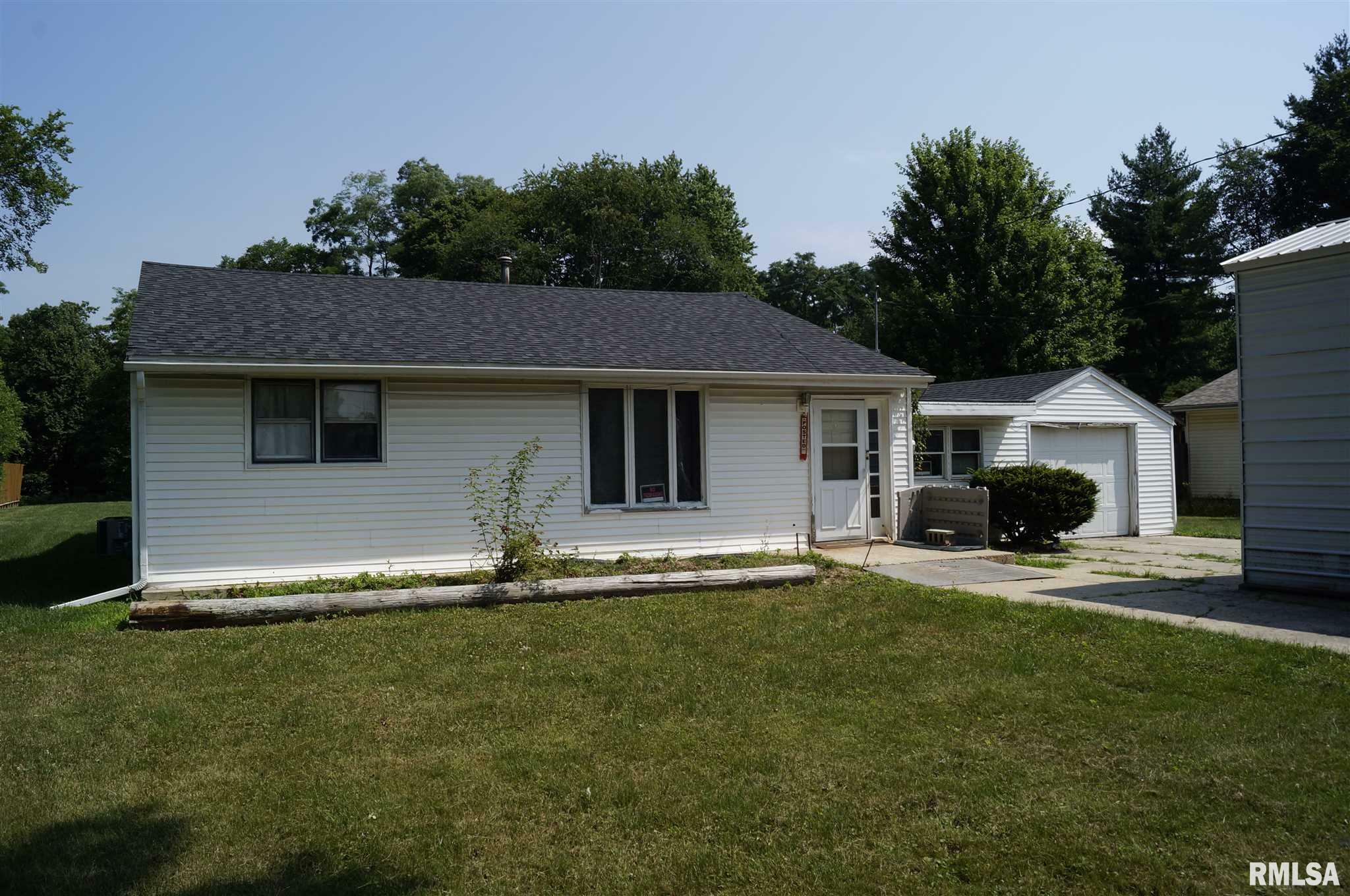 Property Photo:  4821 Middle  IL 61605 