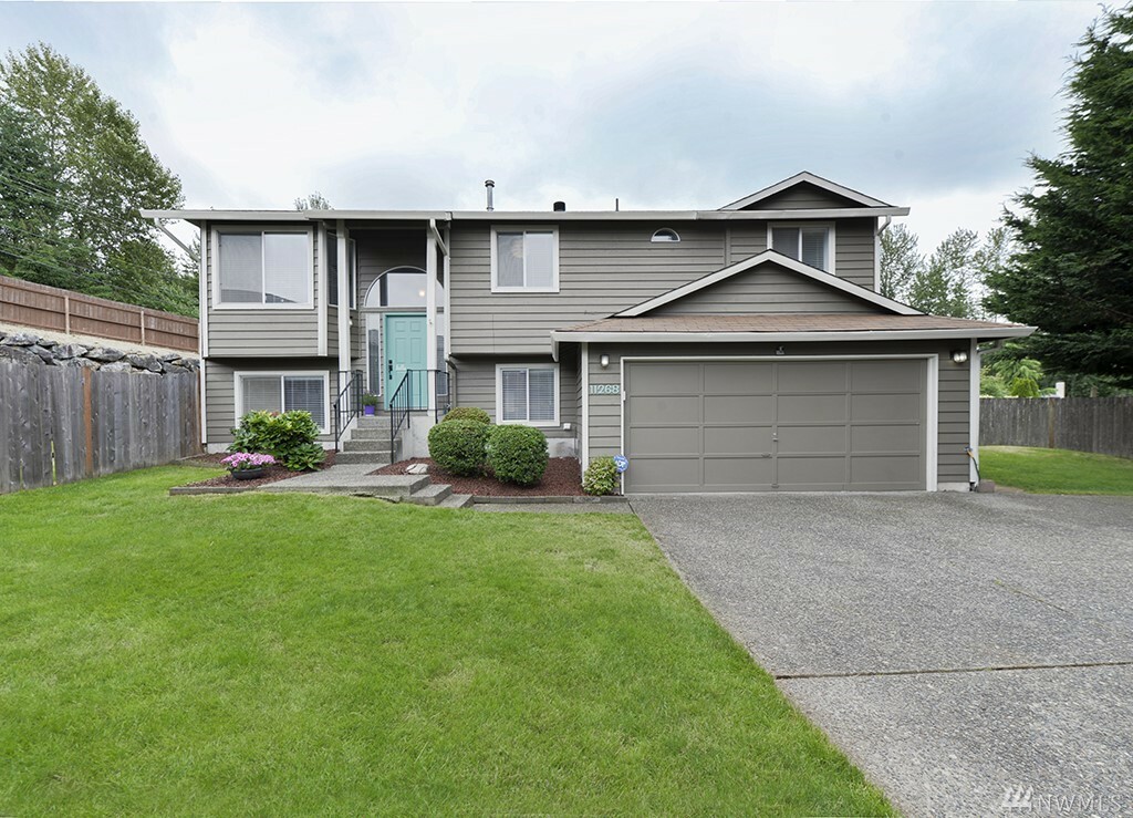 Property Photo: 11268 SE 268th St WA 98030