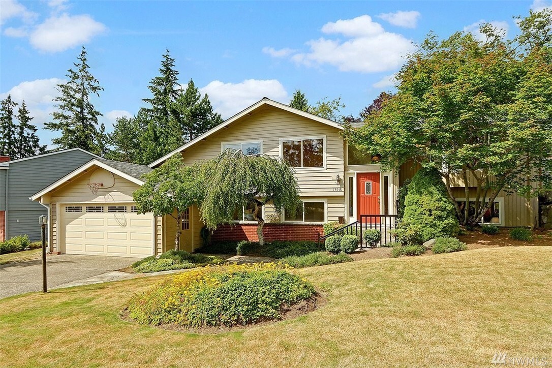 Property Photo: 15910 SE 1st St WA 98008