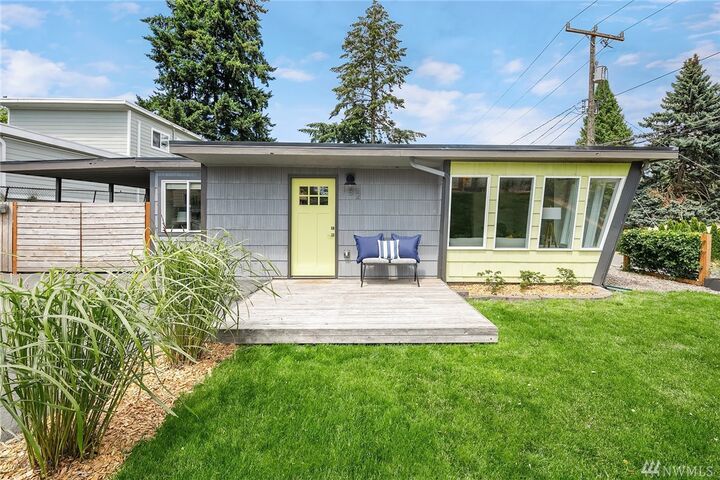 152 S 112th Street  Seattle WA 98168 photo