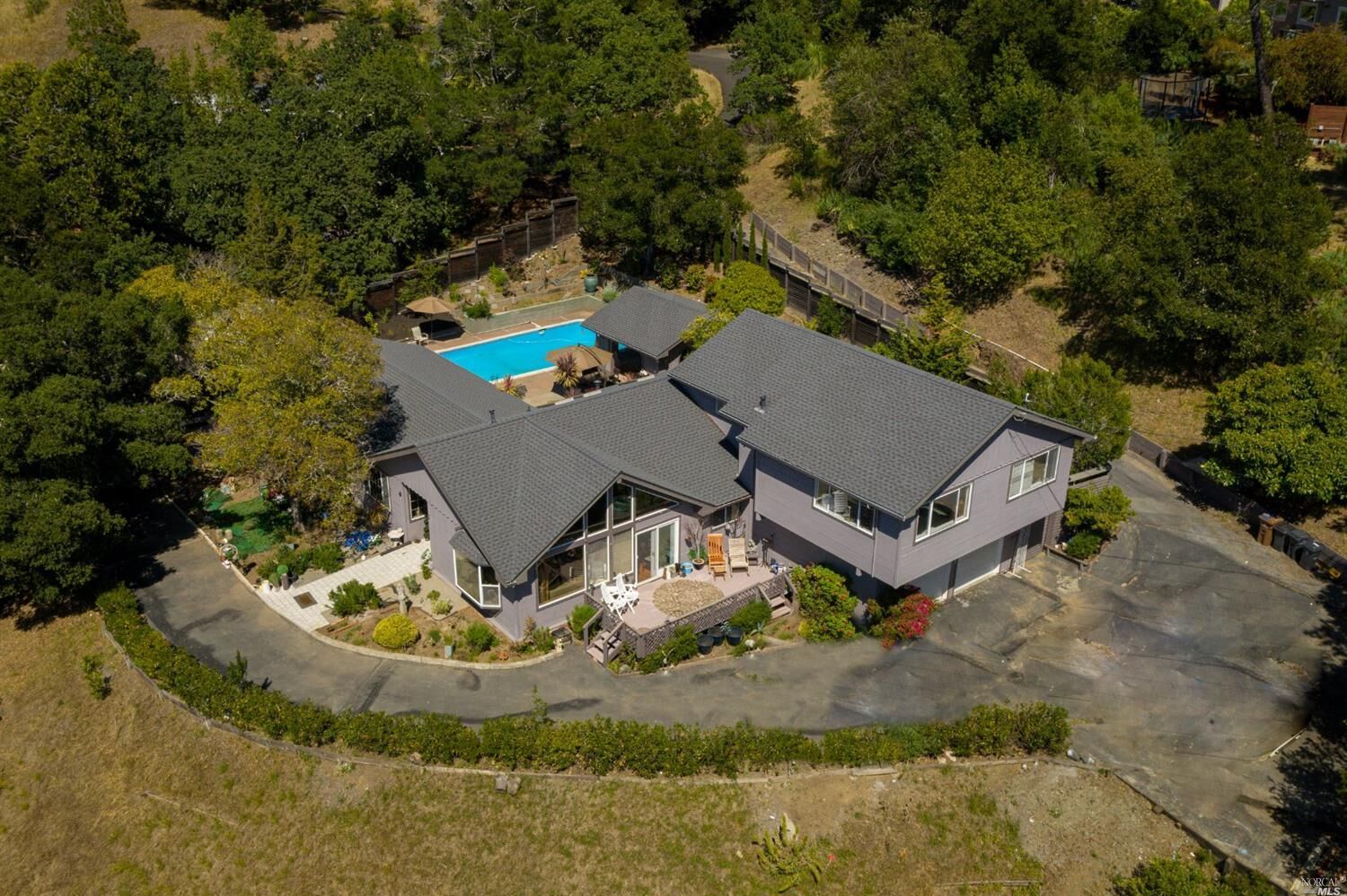 Property Photo:  500 Fawn Drive  CA 94960 