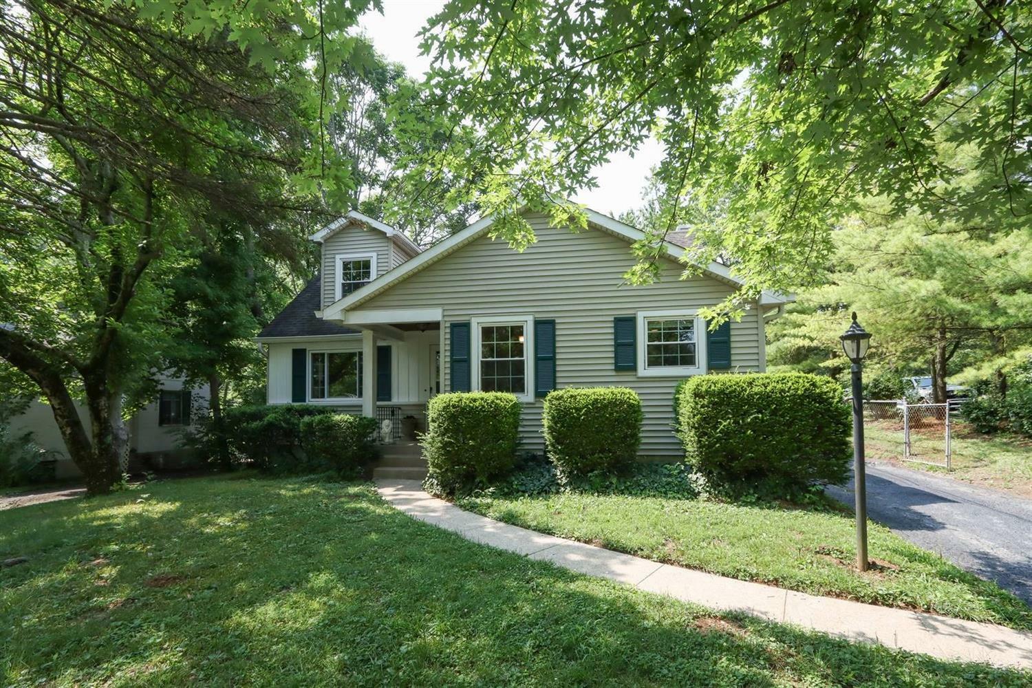 Property Photo:  509 E Sharon Rd  OH 45246 