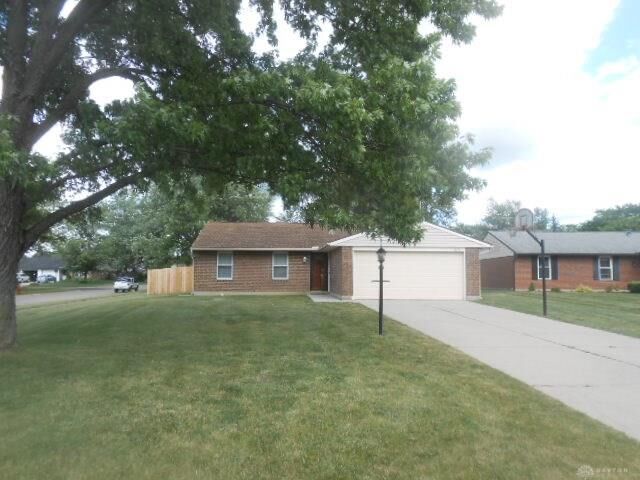 Property Photo:  8274 Ivy Glen Circle  OH 45424