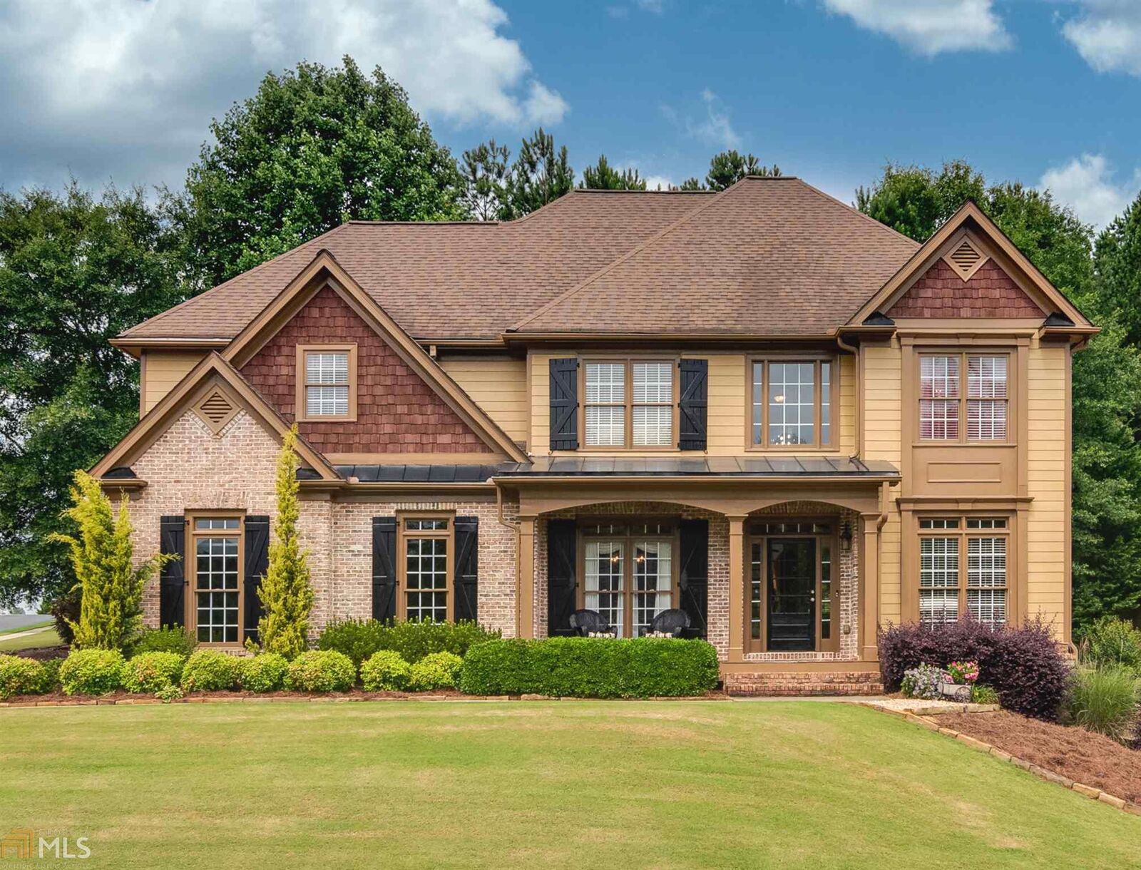 Property Photo: 538 Richmond Pl GA 30052