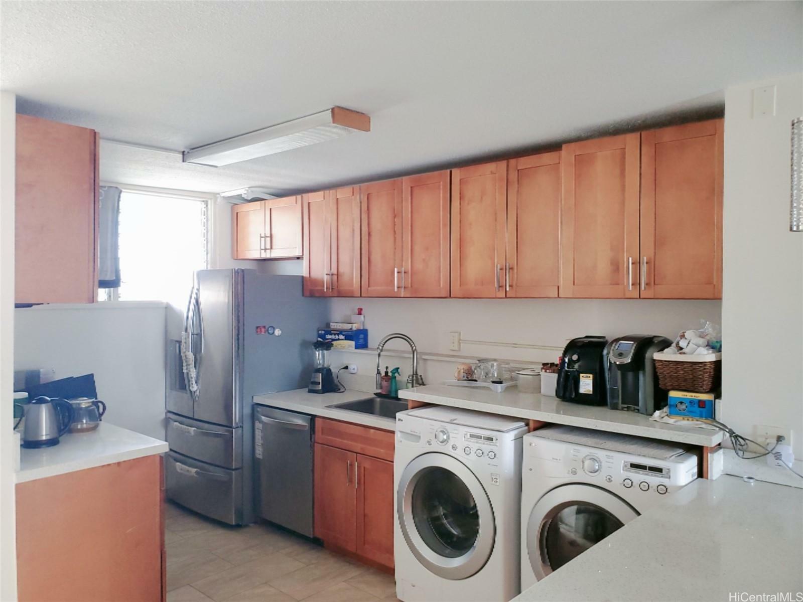 Property Photo:  780 Amana Street 805  HI 96814 