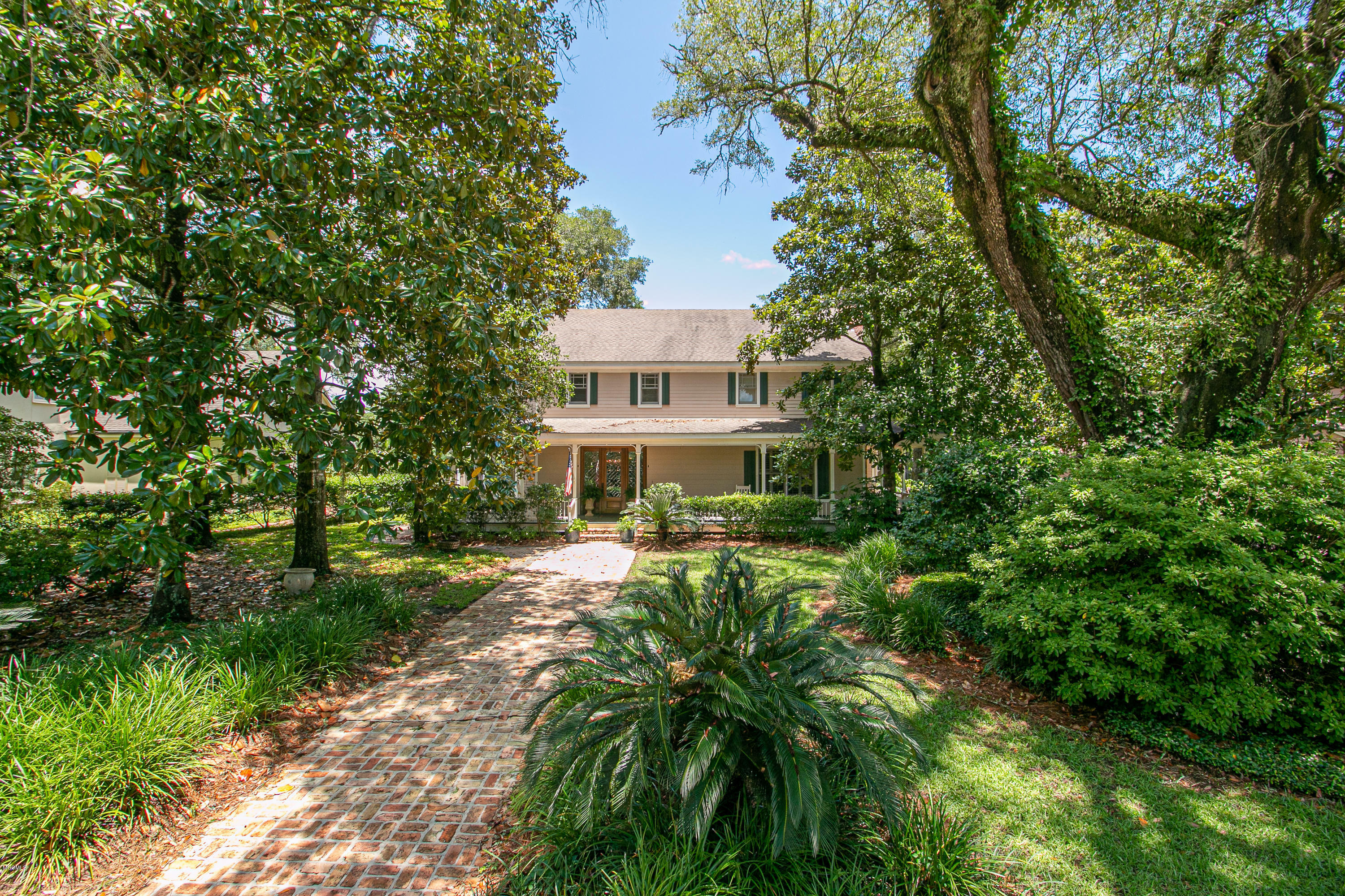 Property Photo: 3 Bayou Place MS 39503