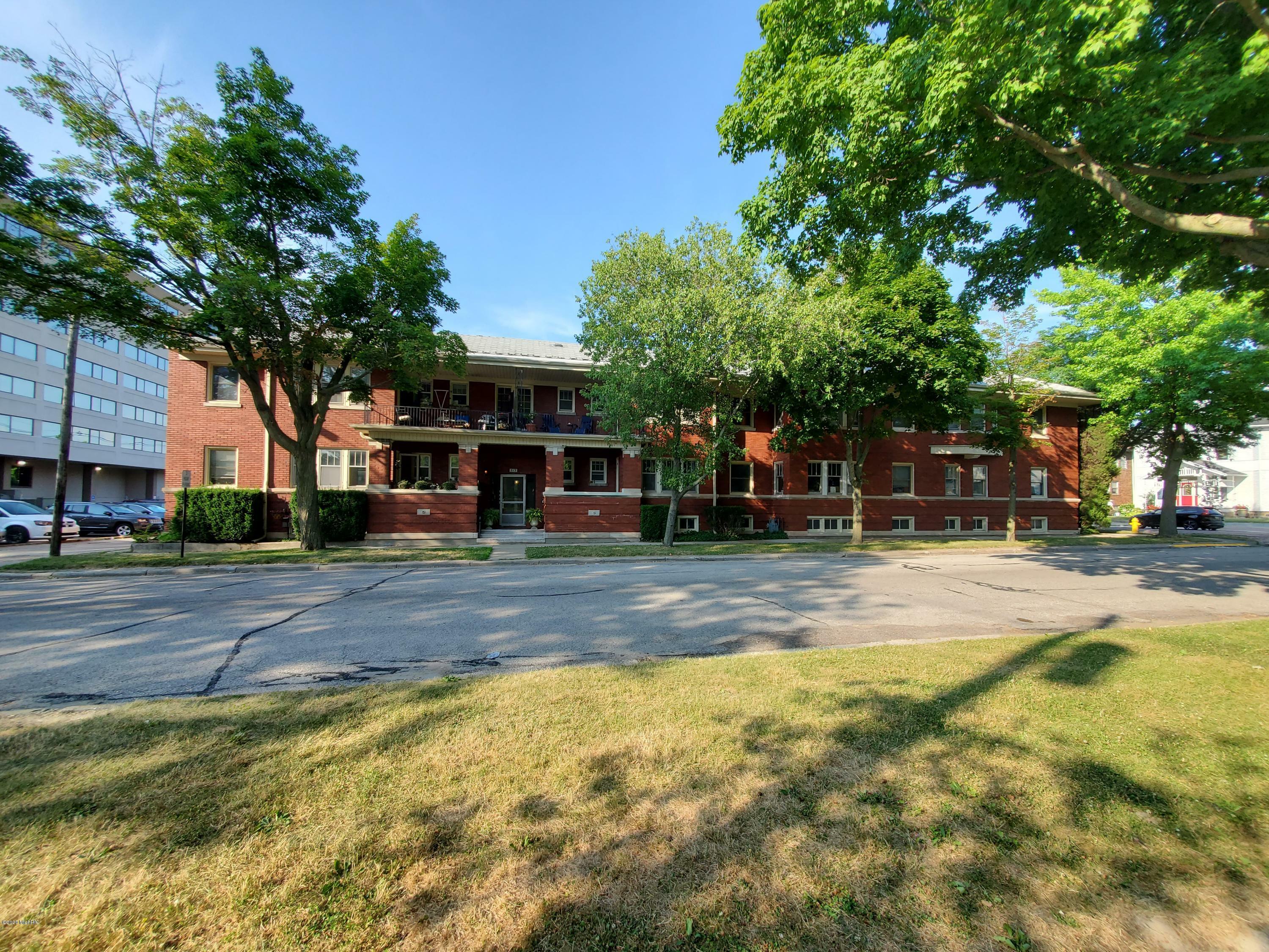 Property Photo: 520 State Street MI 49085