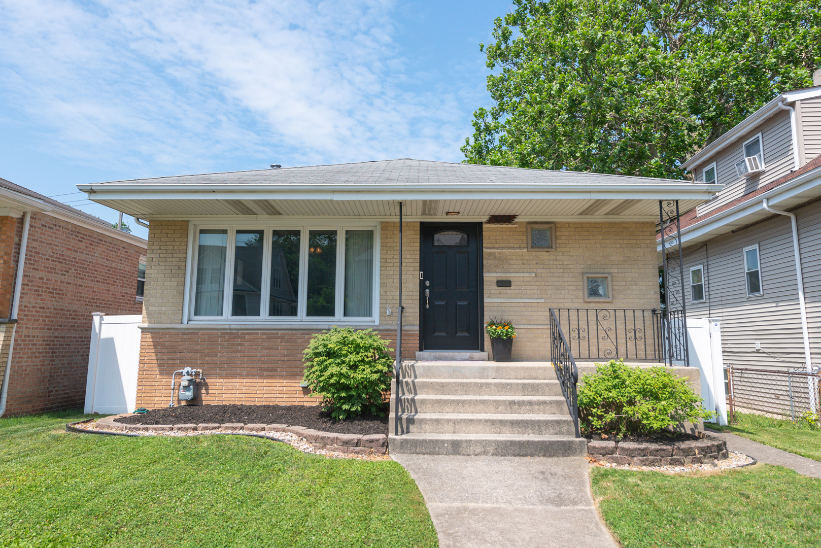 Property Photo:  11200 South Drake Avenue  IL 60655 