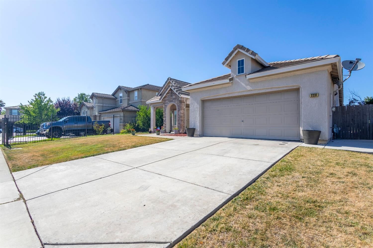 Property Photo:  2231 Casa Linda Drive  CA 95822 