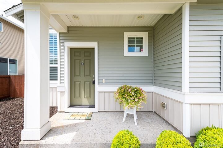 Property Photo:  6605  Charlotte Avenue SE  WA 98092 