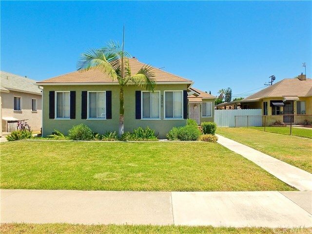 Property Photo:  2256 Euclid Avenue  CA 90815 