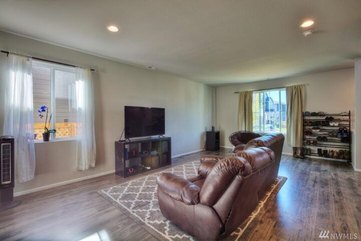 Property Photo: 204 Basil Avenue WA 98584