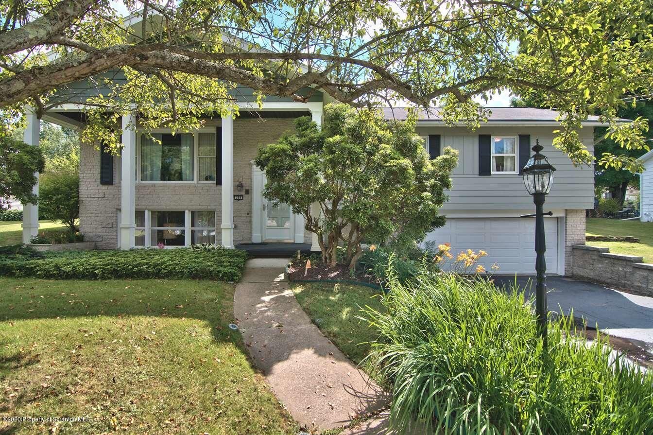 Property Photo:  304 Barbara Drive  PA 18444 