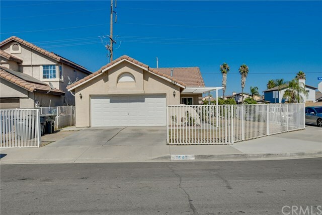 Property Photo:  1545 Remembrance Drive  CA 92571 