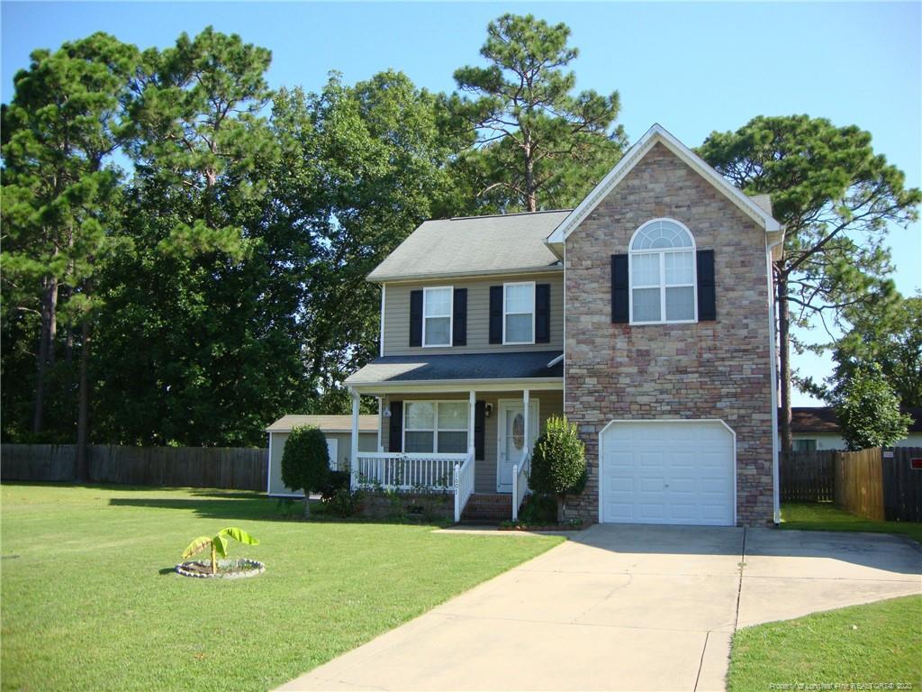 Property Photo: 1607 Silver Ridge Court NC 28304