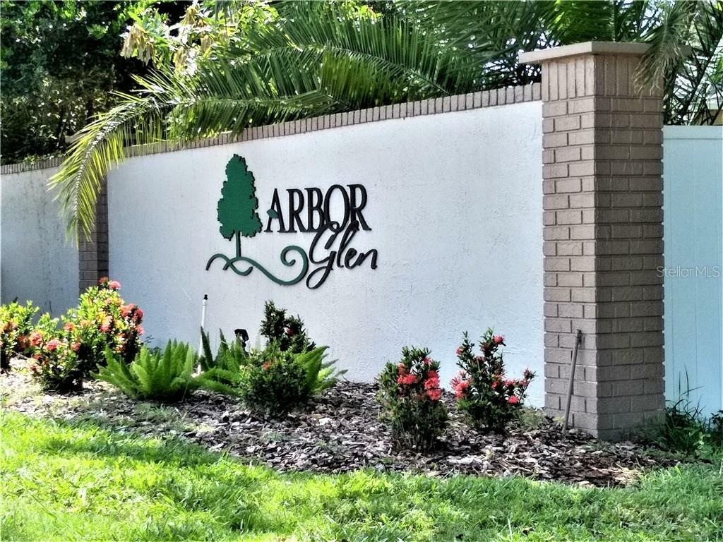 Property Photo: 200 Arbor Drive W FL 34683