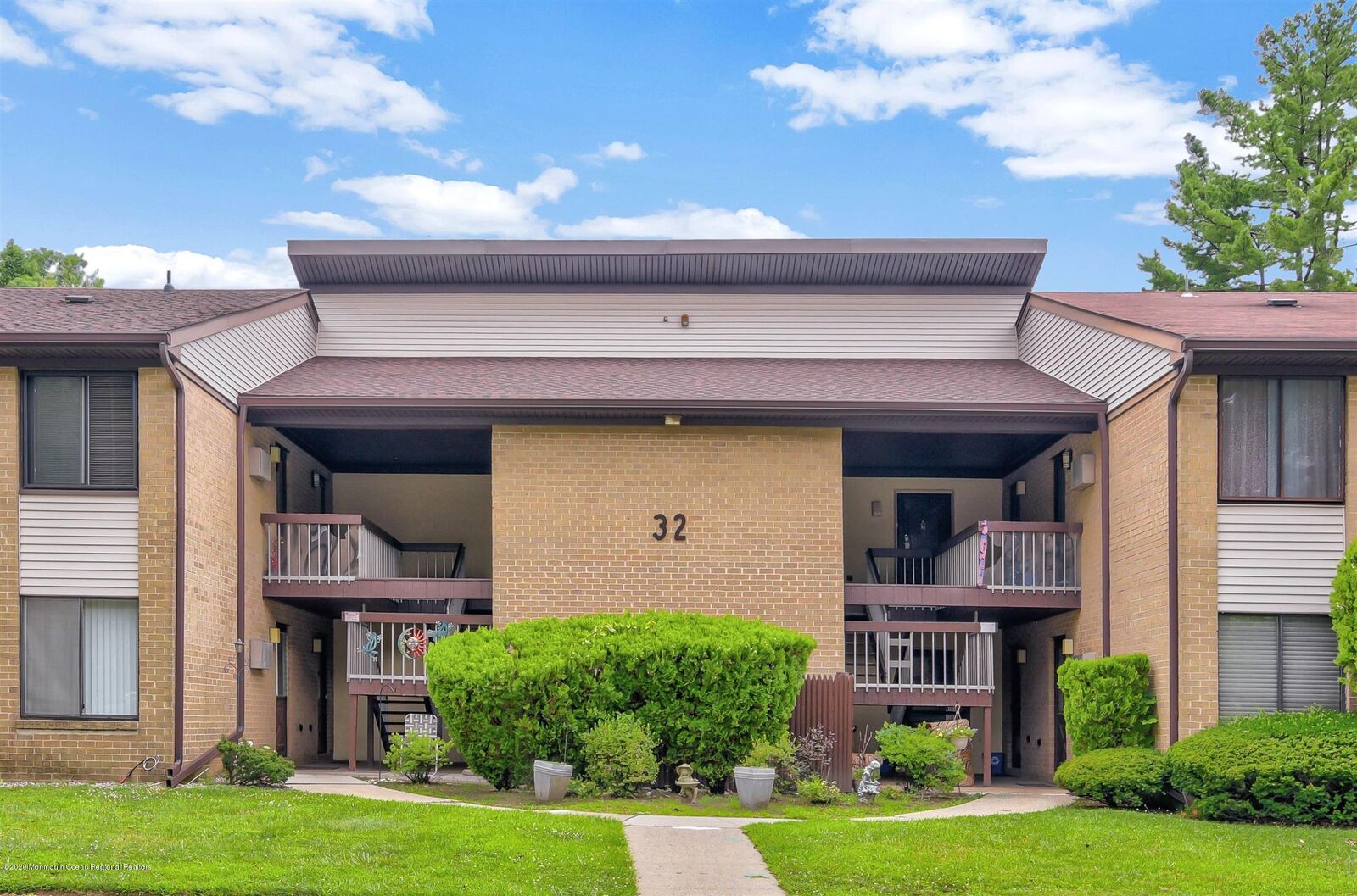 Property Photo:  32 Meadow Green Circle  NJ 07726 
