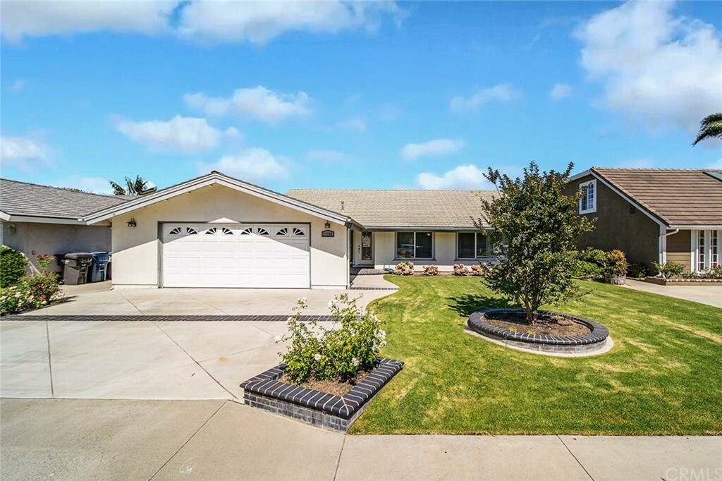 Property Photo:  21162 Strathmoor Lane  CA 92646 