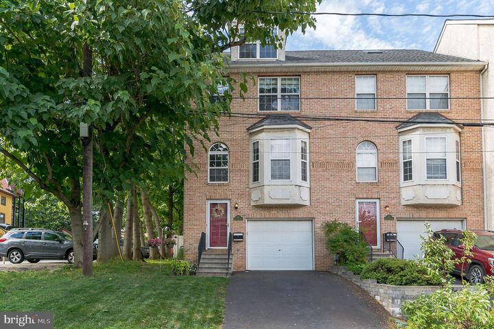 816 Spring Mill Avenue  Conshohocken PA 19428 photo