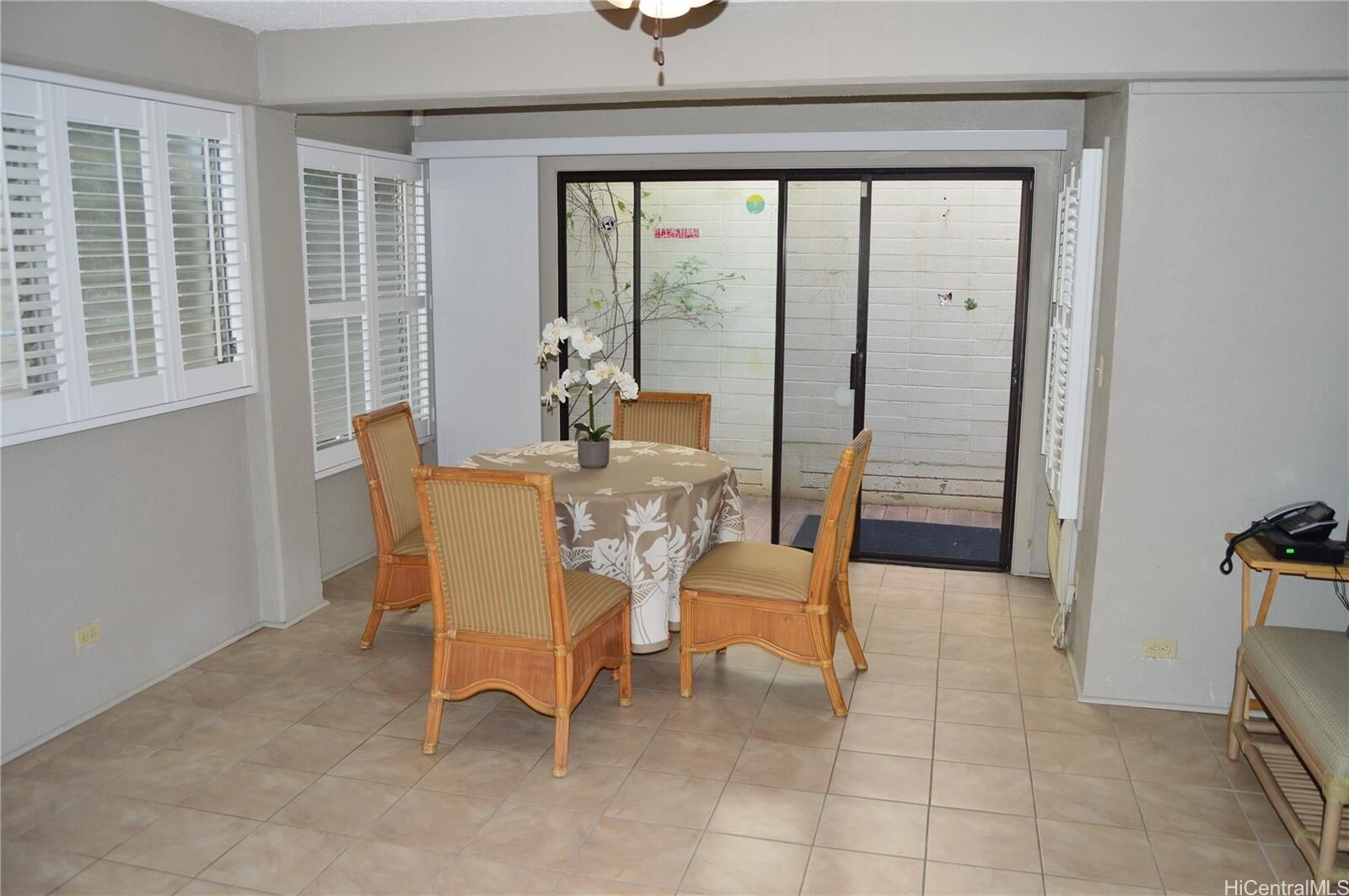 Property Photo:  410 Nahua Street 117  HI 96815 