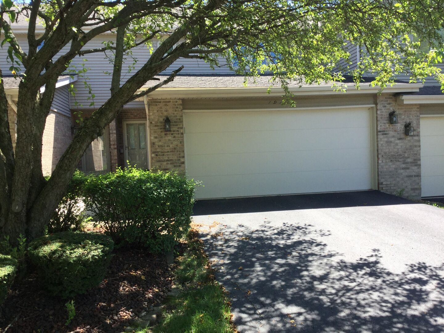 Property Photo: 19739 Cambridge Drive IL 60448