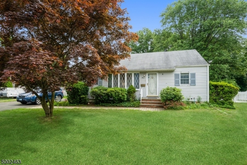 Property Photo:  8 Yale Way  NJ 07436 