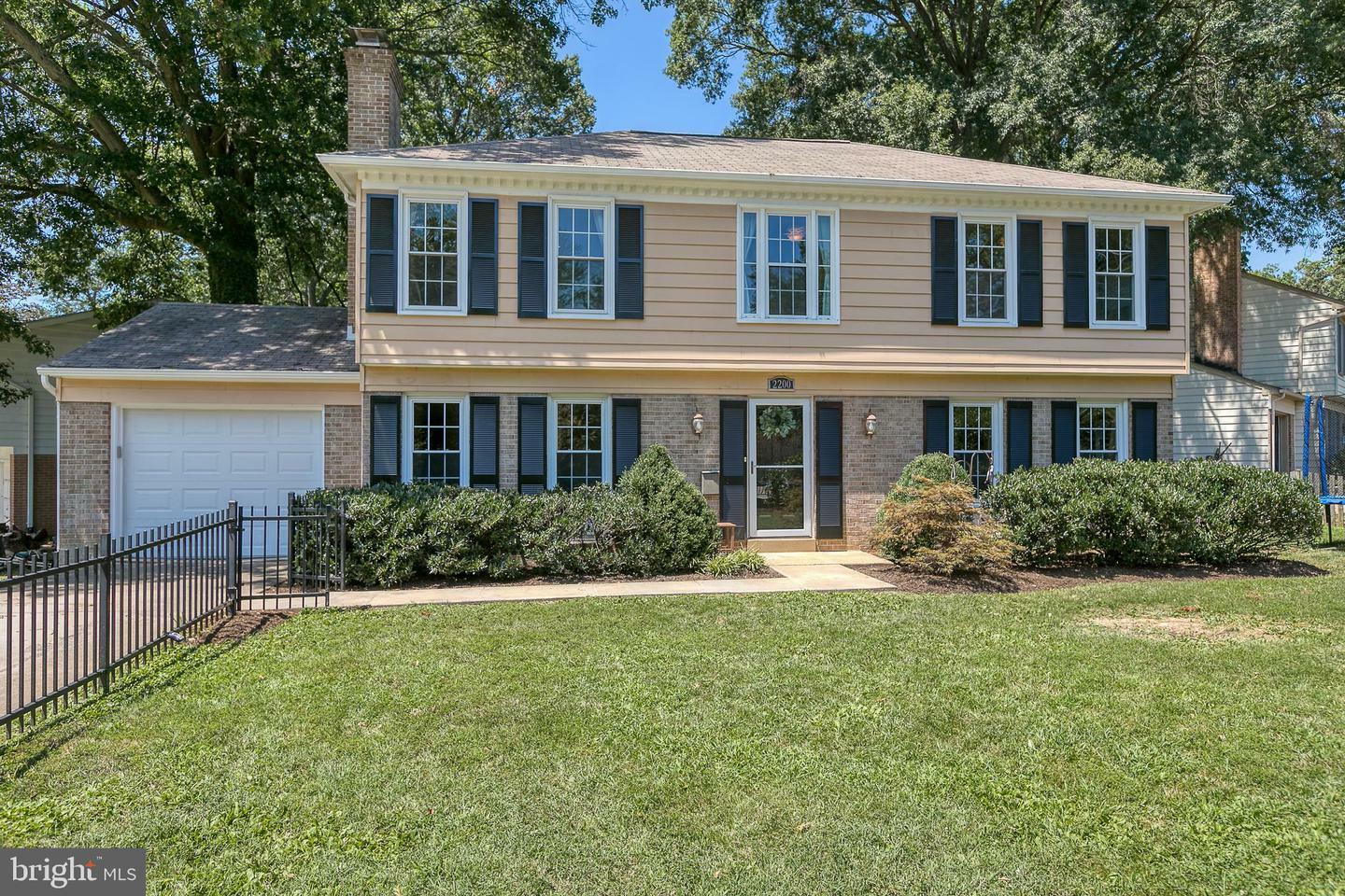 Property Photo:  2200 Londonderry Road  VA 22308 