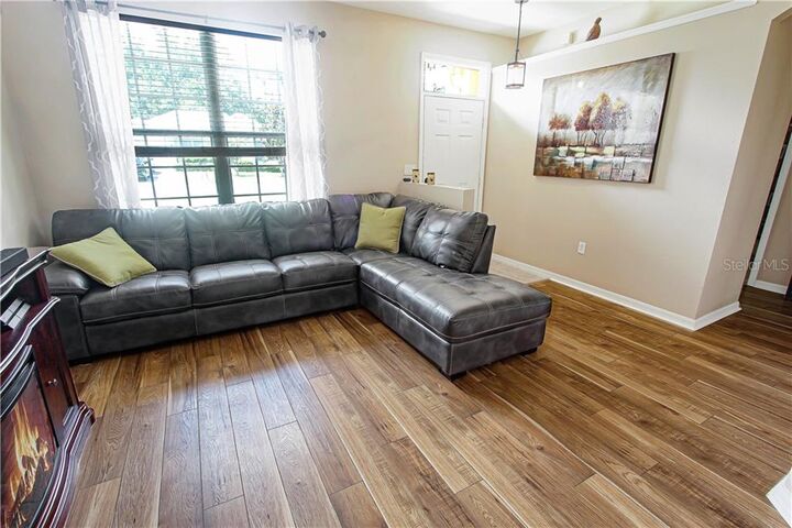 Property Photo:  404 Bay Oak Lane  FL 32159 