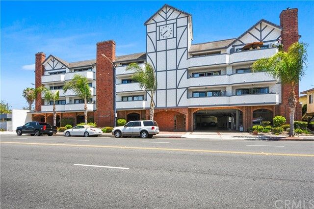 Property Photo: 282 Redondo Avenue 202 CA 90803