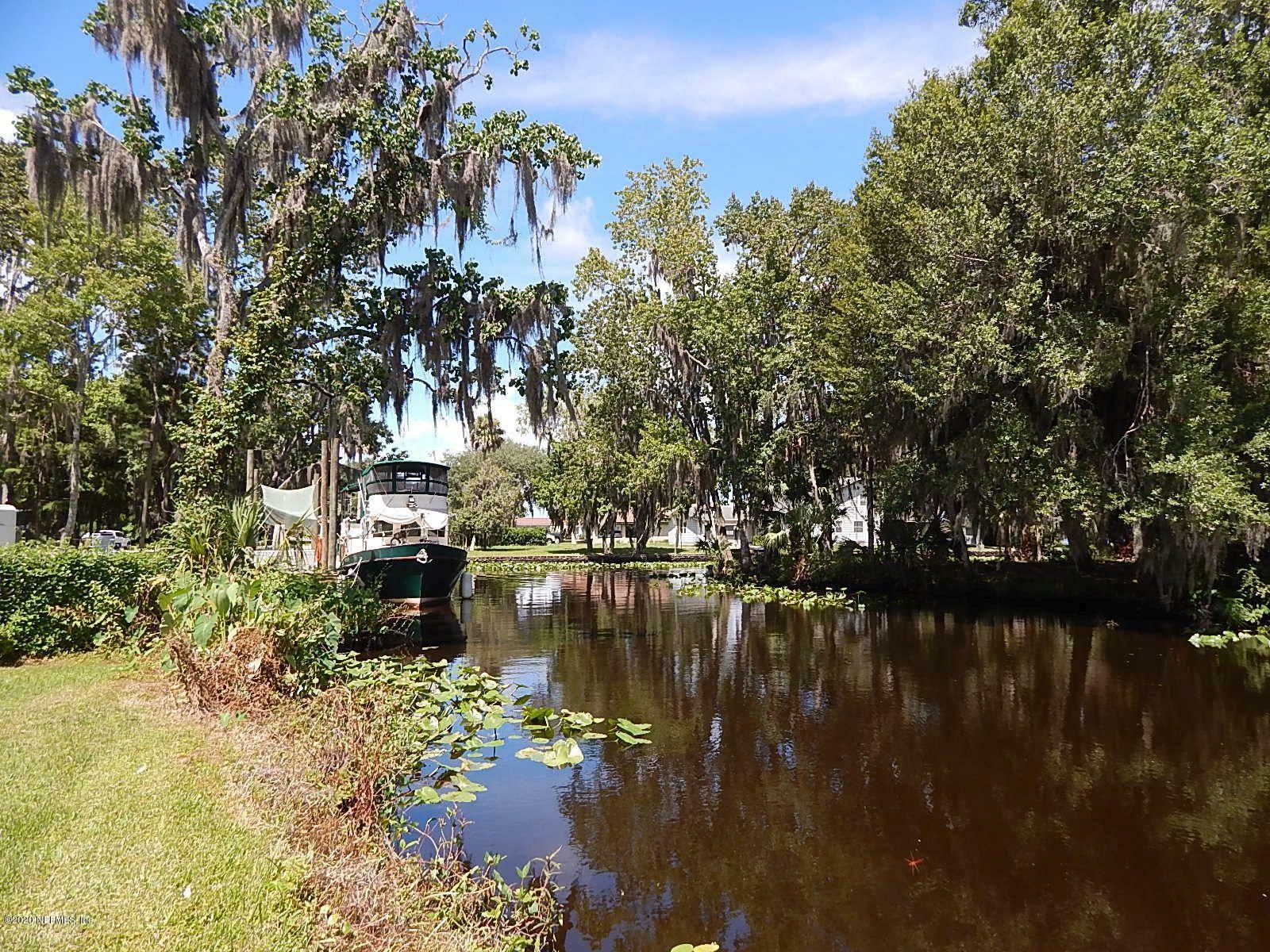 Property Photo: 117 Riverview Circle FL 32187