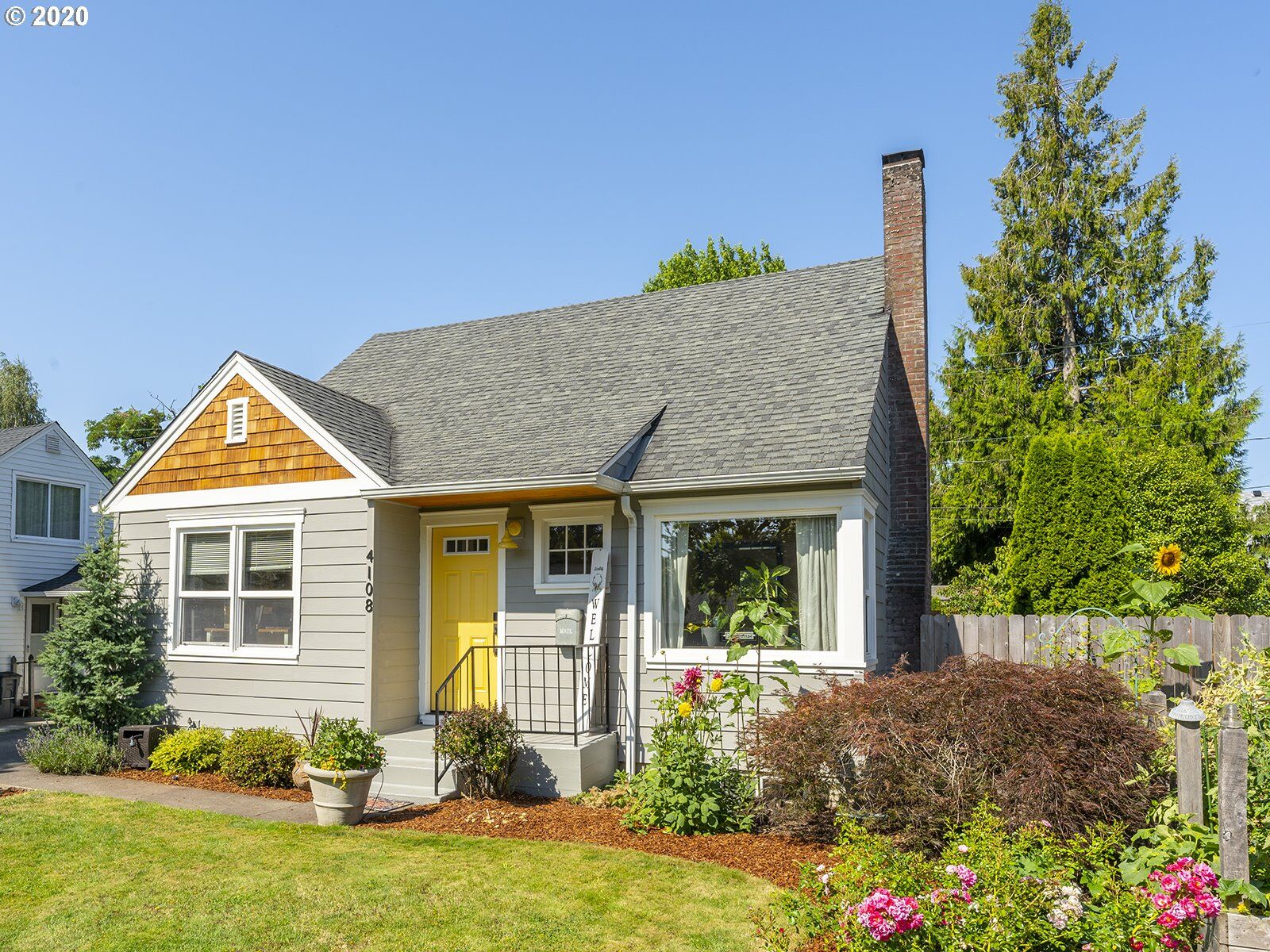 Property Photo:  4108 NW Grant St  WA 98660 