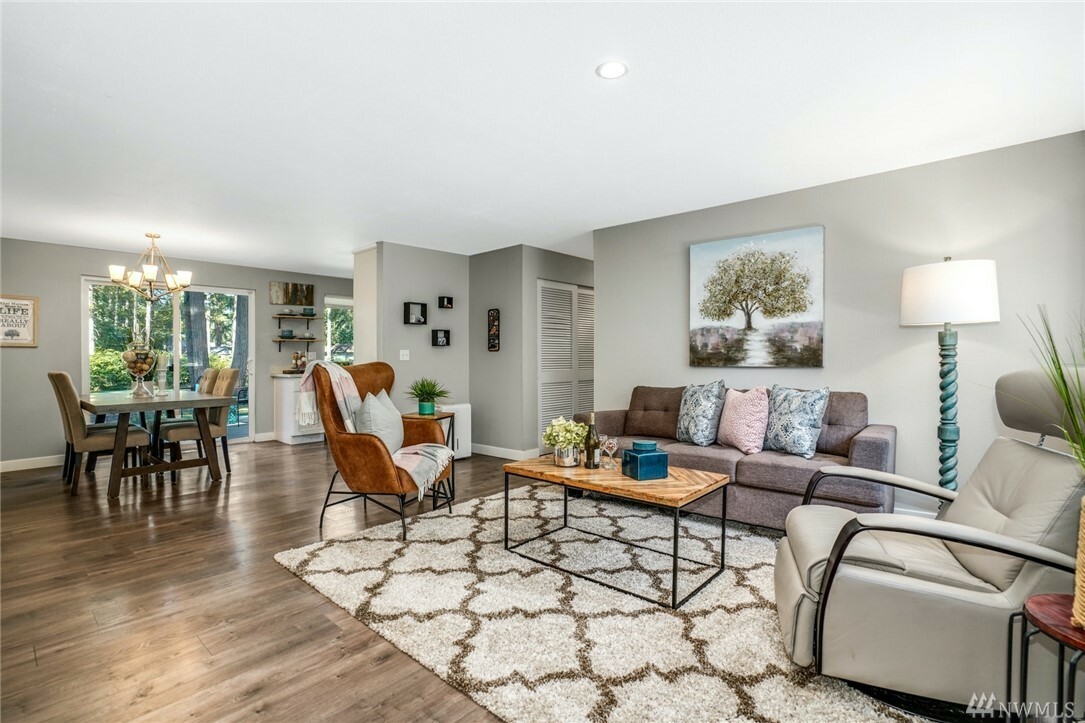 Property Photo:  3019 SE 249th Ave  WA 98075 