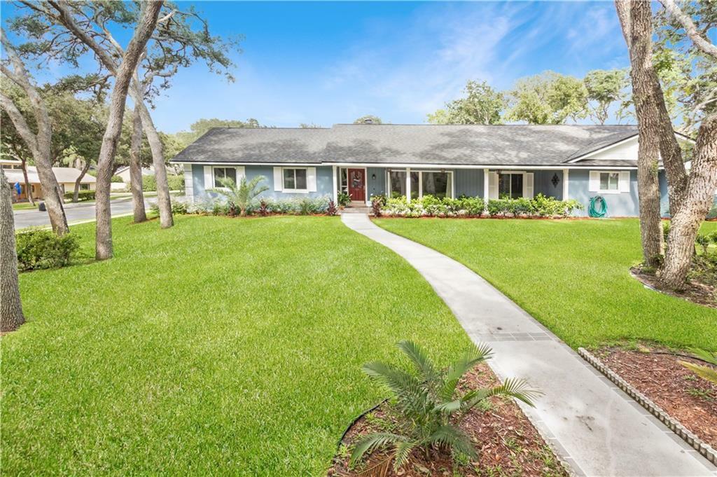 Property Photo: 122 Crestwood Drive FL 32779