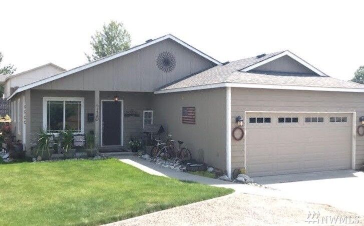 Property Photo:  715 N Lyle Avenue  WA 98802 